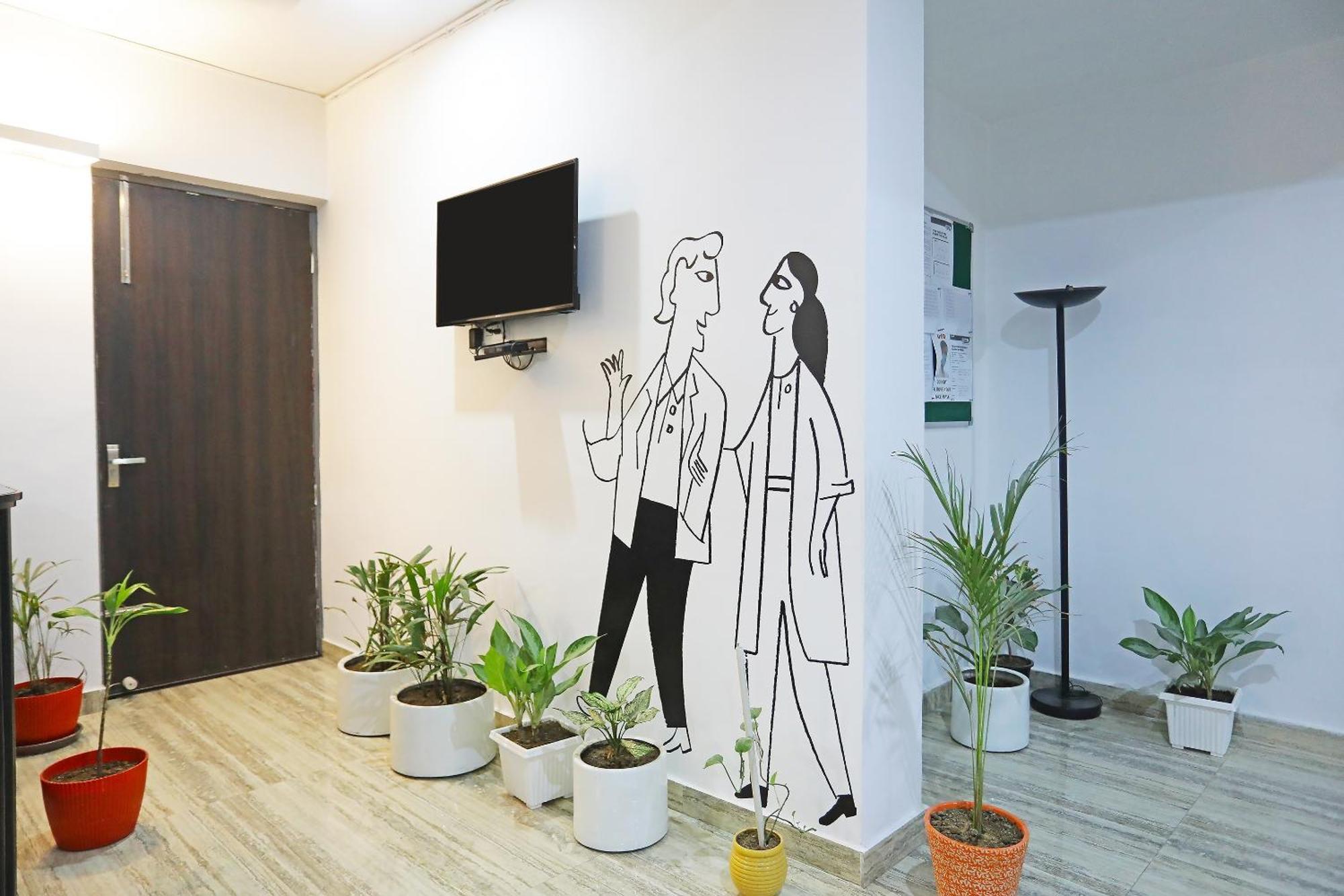 Отель Super Townhouse Cloud Bay, Near Genpact, Sector-69, Гургаон Экстерьер фото